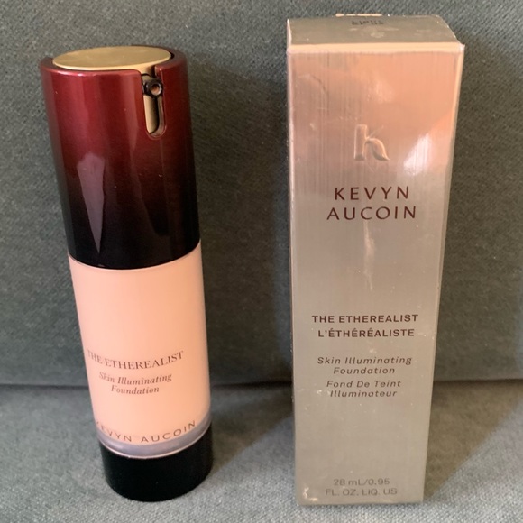 Kevyn Aucoin The Etherealist Skin Illuminating Foundation - Light - Picture 3 of 3